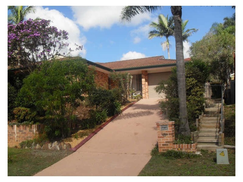 8 White Cedar Close, Green Point NSW 2251