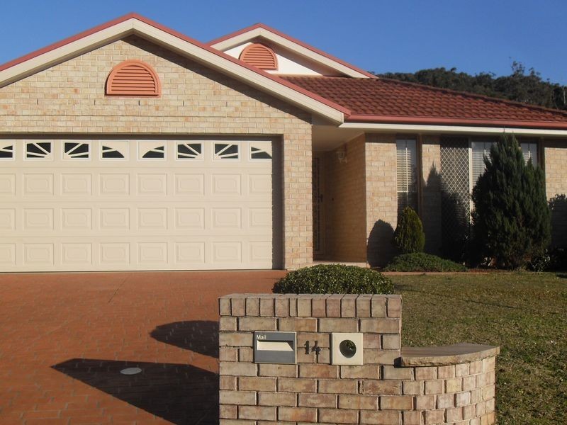 14 Quattroville Place, Green Point NSW 2251