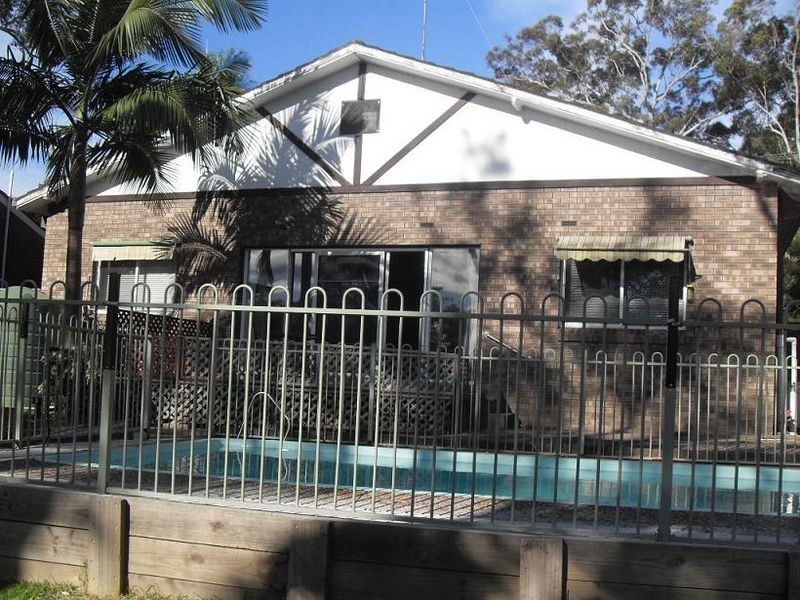 281 Avoca Drive, Green Point NSW 2251