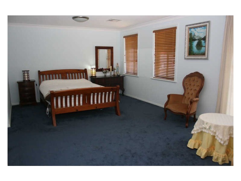 7 Victor Close, Green Point NSW 2251