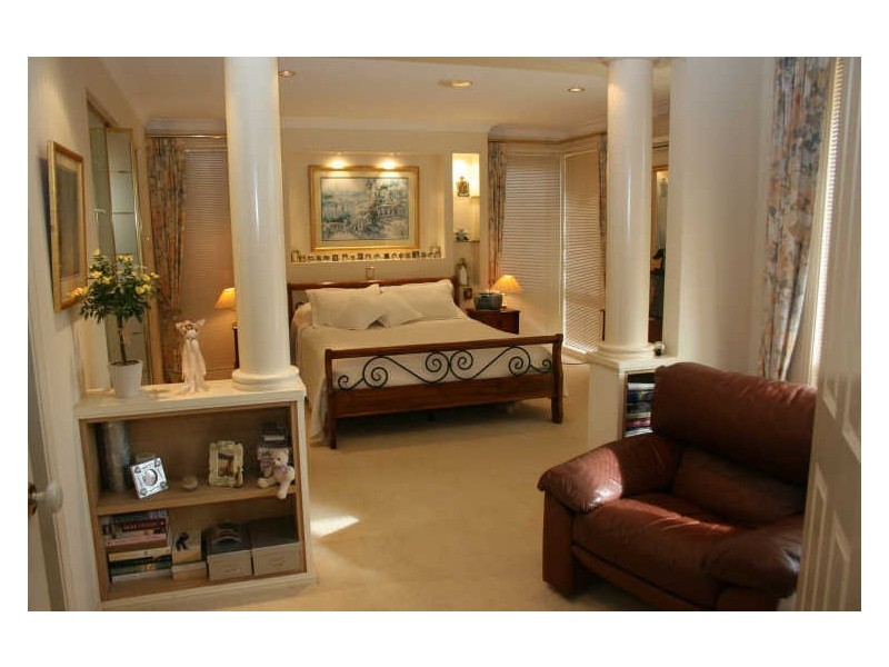 11 Bronzewing Drive, Erina NSW 2250