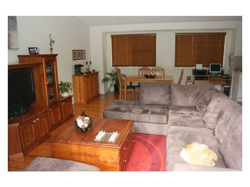 2/27 Wattle Street, East Gosford NSW 2250