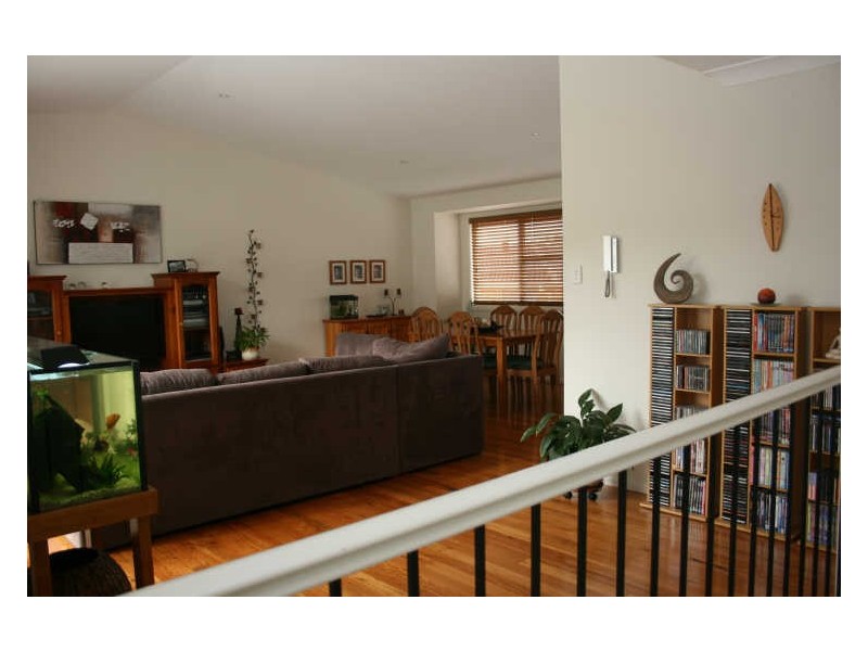 2/27 Wattle Street, East Gosford NSW 2250