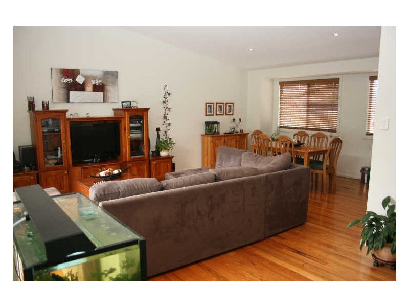 2/27 Wattle Street, East Gosford NSW 2250