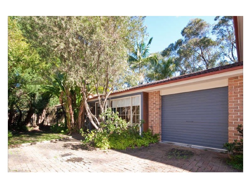2/7 Bellbrook Cl, Green Point NSW 2251
