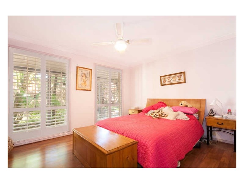 2/7 Bellbrook Cl, Green Point NSW 2251