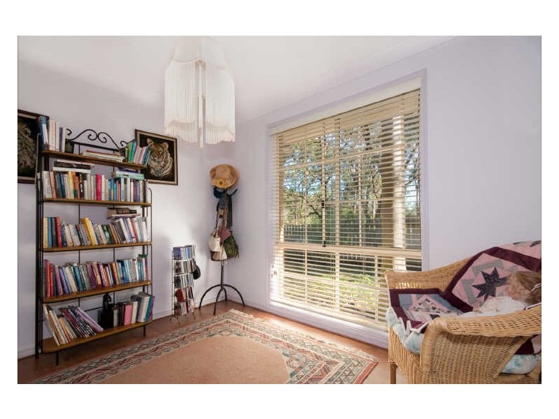 2/7 Bellbrook Cl, Green Point NSW 2251