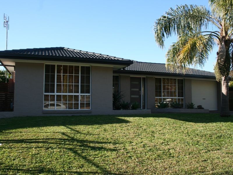 2 Kareel Close, Erina NSW 2250