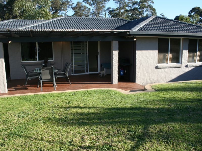 2 Kareel Close, Erina NSW 2250