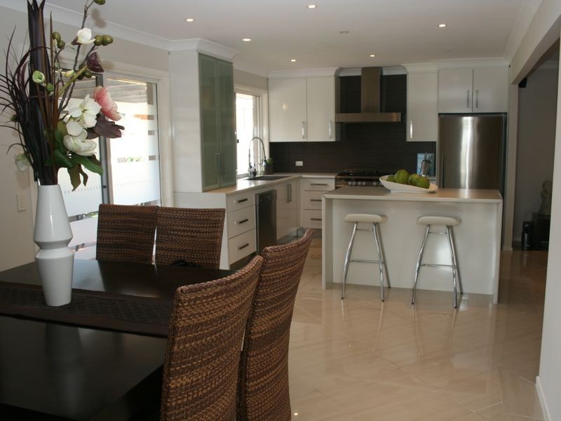 2 Kareel Close, Erina NSW 2250
