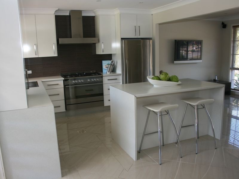 2 Kareel Close, Erina NSW 2250