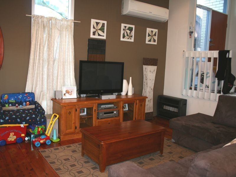 2 David Street, Green Point NSW 2251