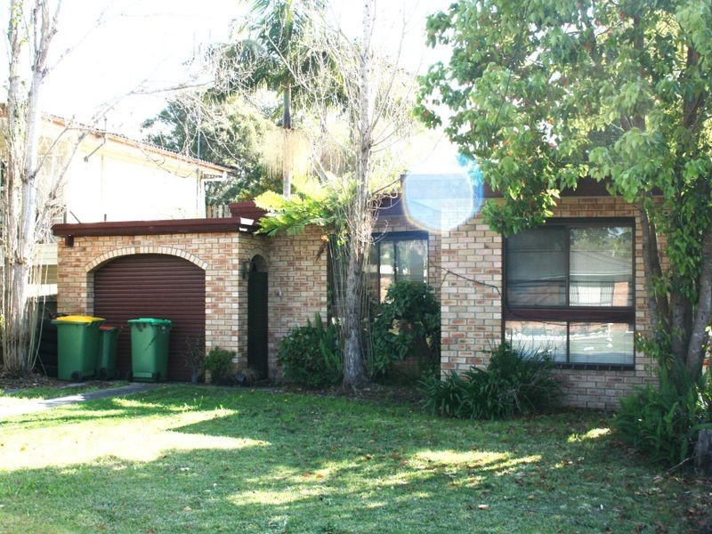 4 Nerissa Road, Erina NSW 2250