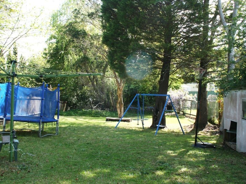 4 Nerissa Road, Erina NSW 2250