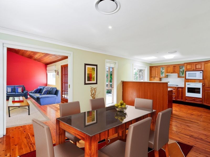 17 Christle Street, Green Point NSW 2251