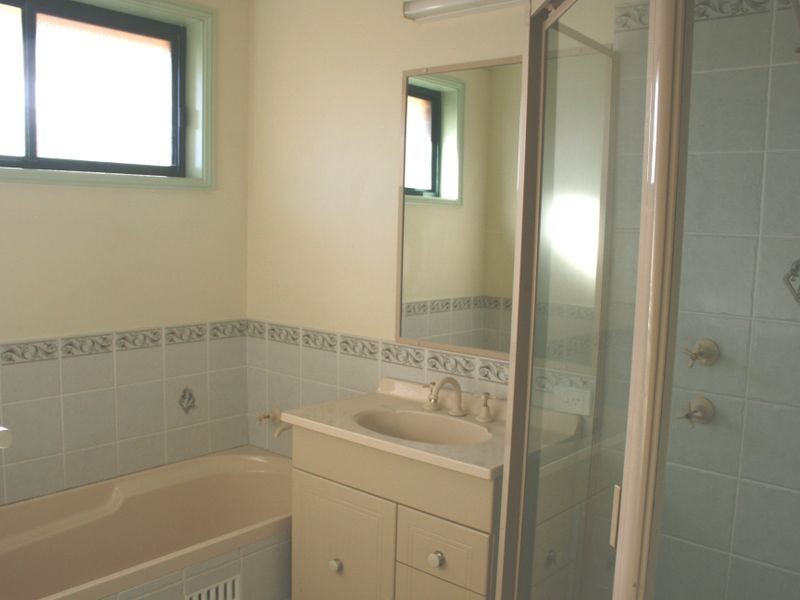 4 Jennie Cox Close, Erina NSW 2250