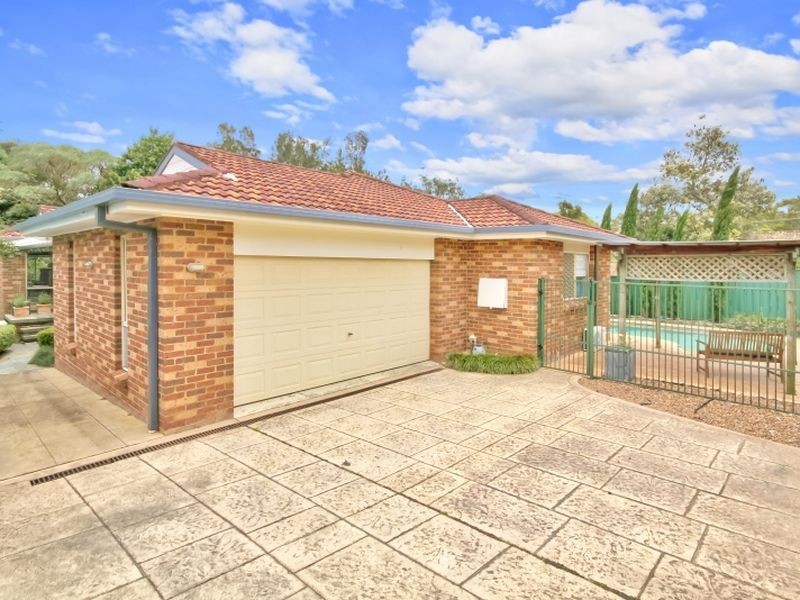 12 Highland Road, Green Point NSW 2251