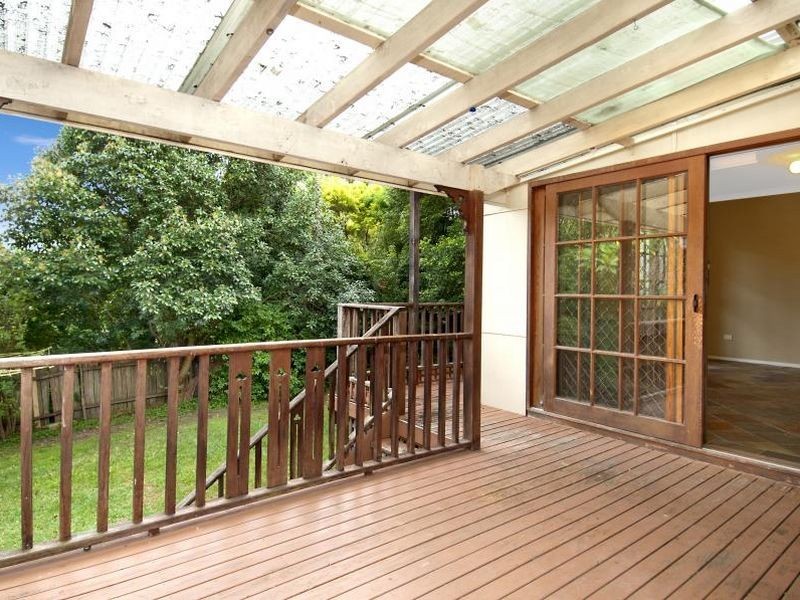 6 Caroline Street, East Gosford NSW 2250