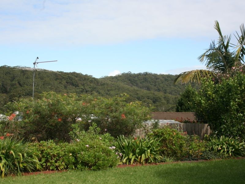 10 Victor Close, Green Point NSW 2251