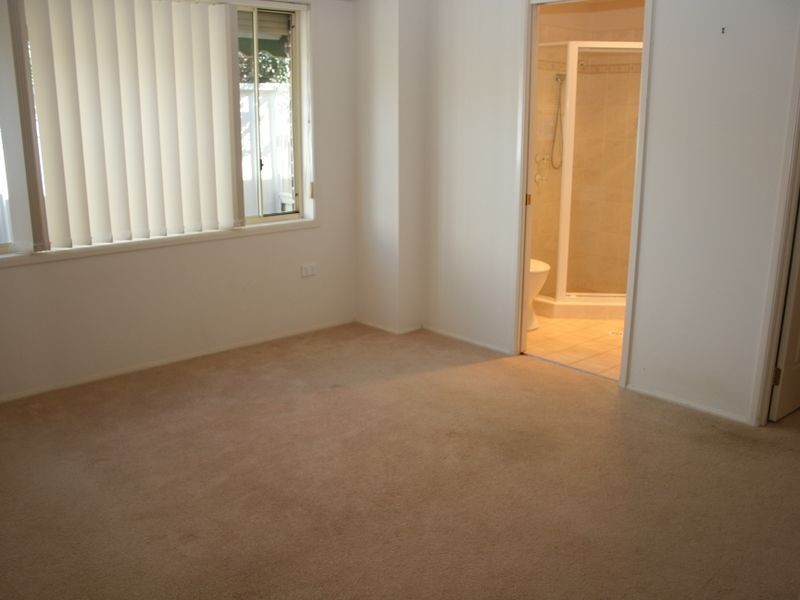 10 Victor Close, Green Point NSW 2251