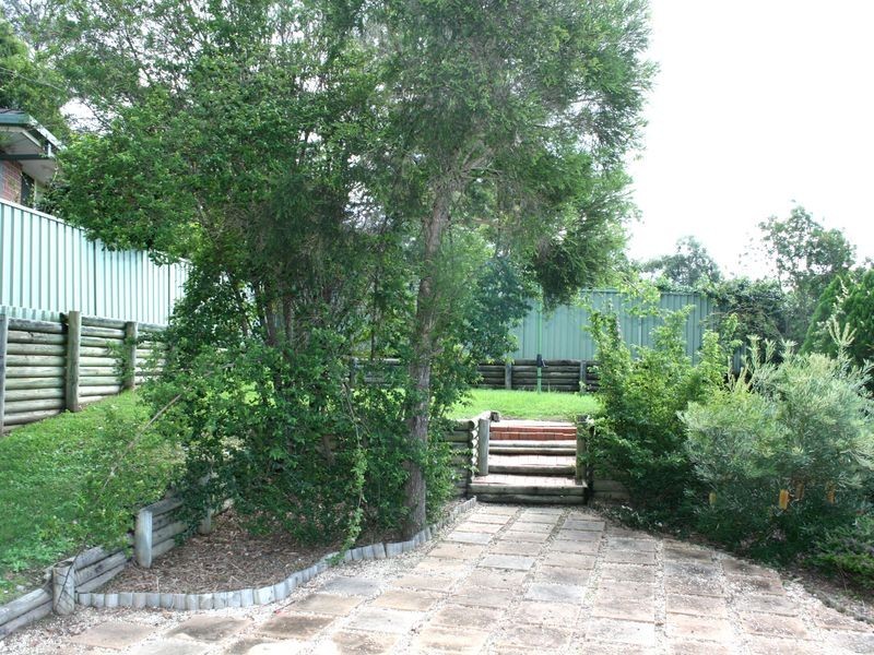 4 Merideth Place, Green Point NSW 2251
