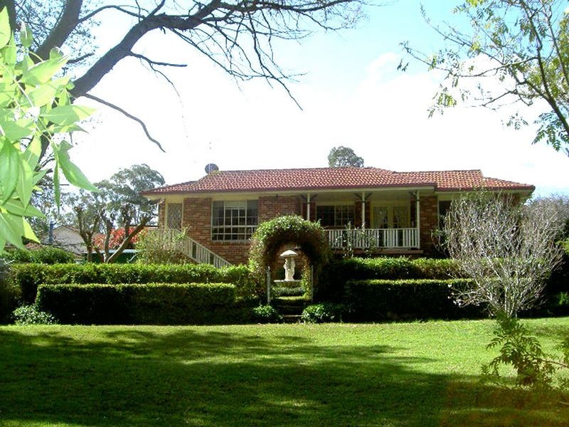 12 Highland Road, Green Point NSW 2251