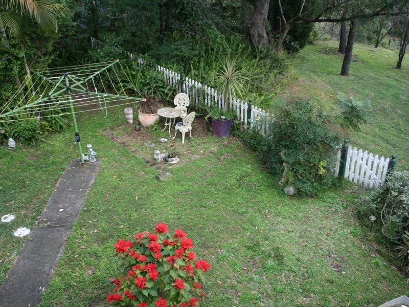 2/6 Dakara Avenue, Erina NSW 2250