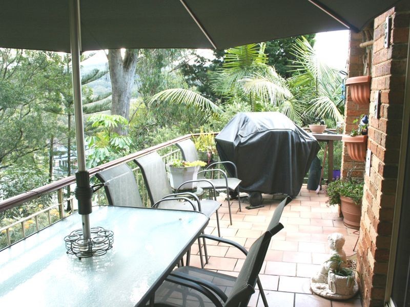 2/6 Dakara Avenue, Erina NSW 2250