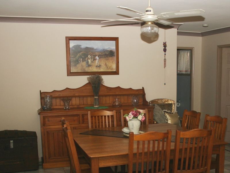 2/6 Dakara Avenue, Erina NSW 2250