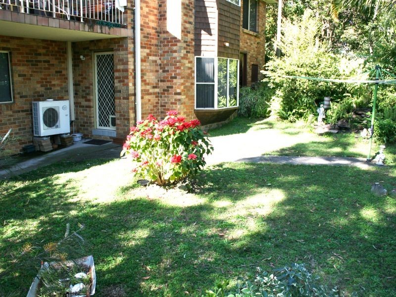 2/6 Dakara Avenue, Erina NSW 2250