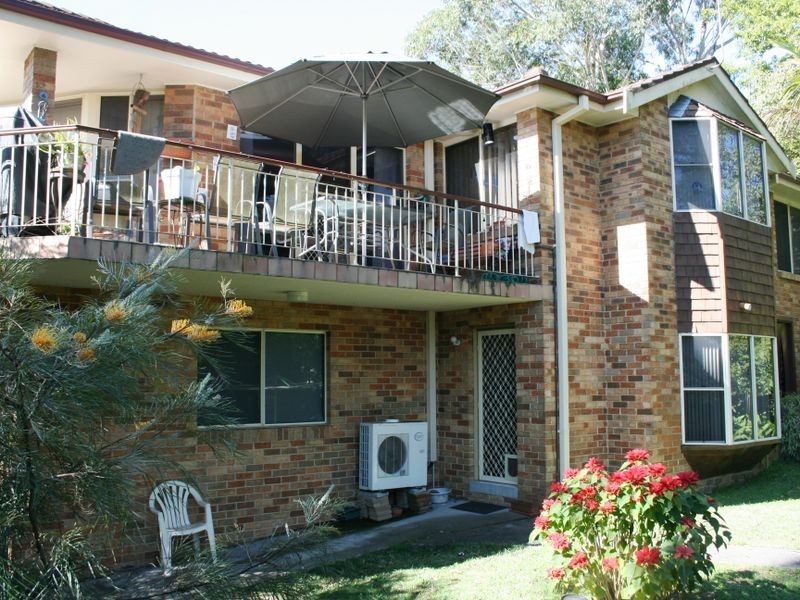 2/6 Dakara Avenue, Erina NSW 2250