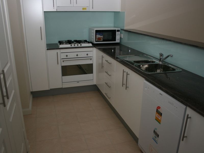 3/80 Mann Street, Gosford NSW 2250