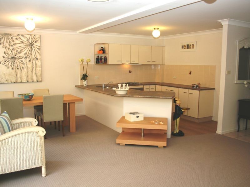 1/5 Jennie Cox Close, Erina NSW 2250