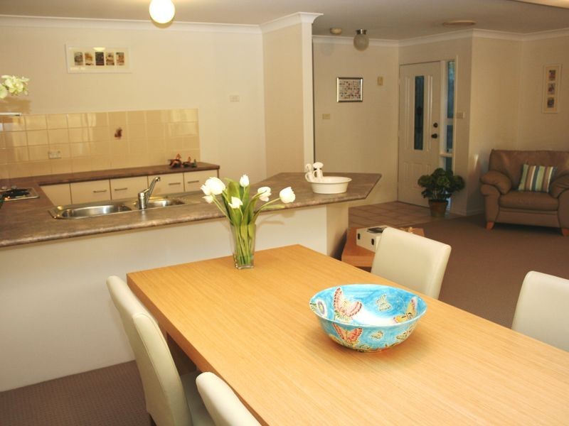 1/5 Jennie Cox Close, Erina NSW 2250