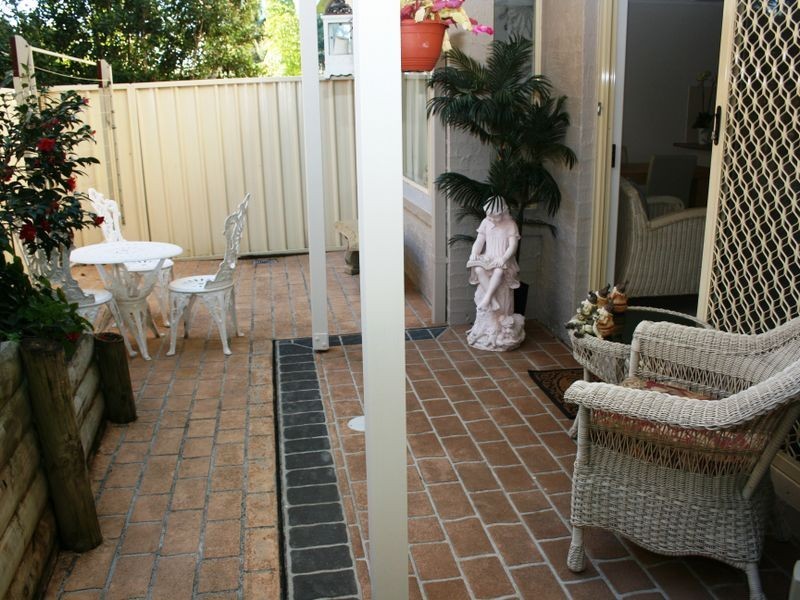 1/5 Jennie Cox Close, Erina NSW 2250