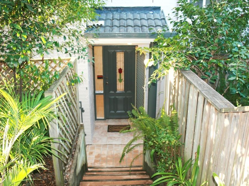 1/5 Jennie Cox Close, Erina NSW 2250