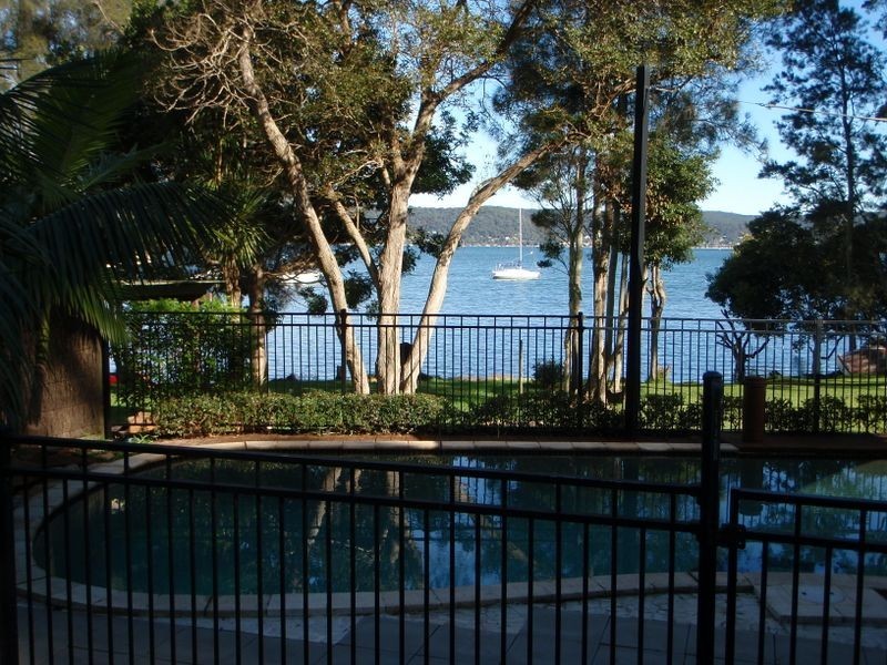 313 Avoca Drive,, Green Point NSW 2251