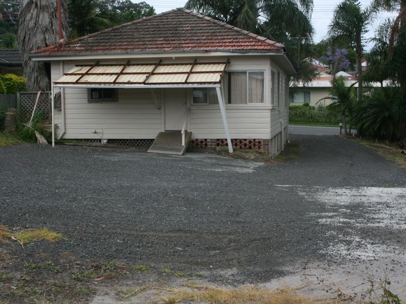 16 Henry Parry Drive, East Gosford NSW 2250