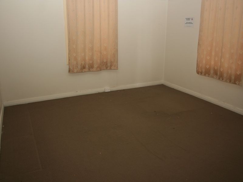 16 Henry Parry Drive, East Gosford NSW 2250