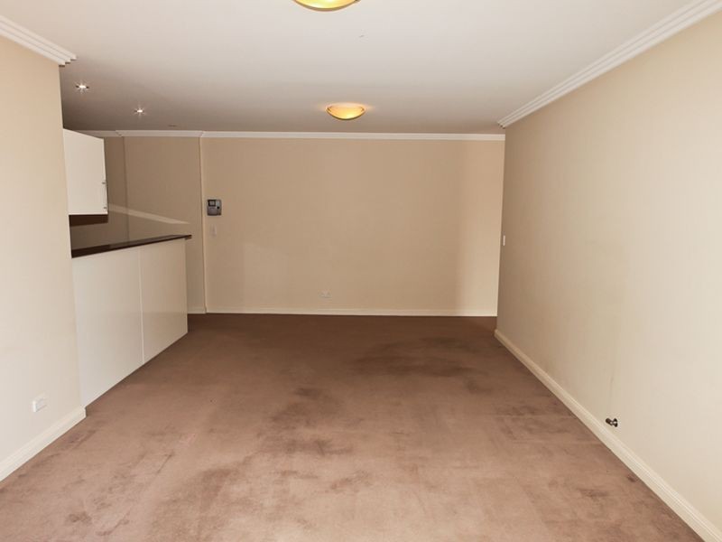 7/12 Baker Street, Gosford NSW 2250