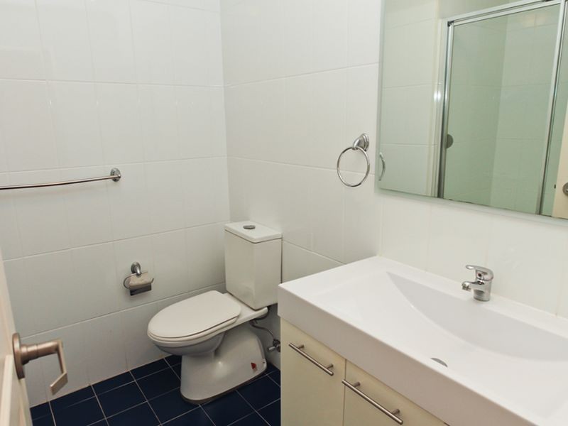 7/12 Baker Street, Gosford NSW 2250