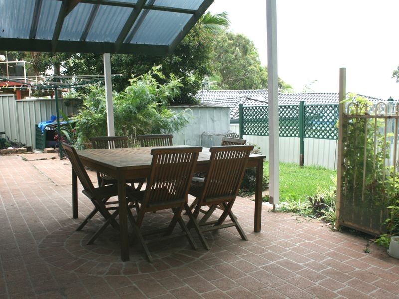 3 Newman Close, Green Point NSW 2251