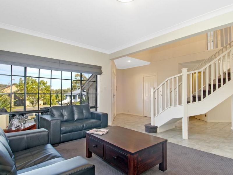 14 Robusta Close, Erina NSW 2250