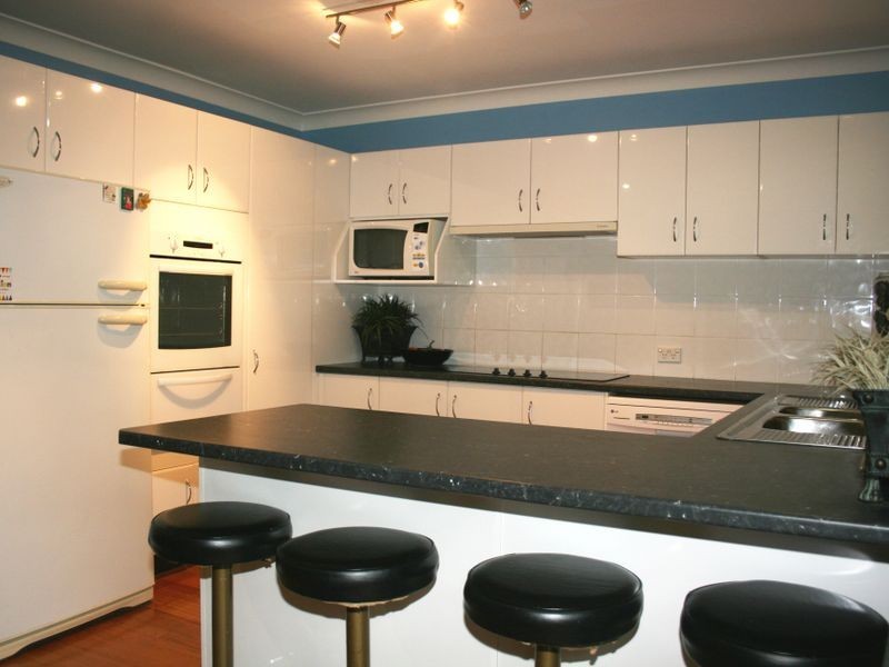 2/11 Christle Street, Green Point NSW 2251