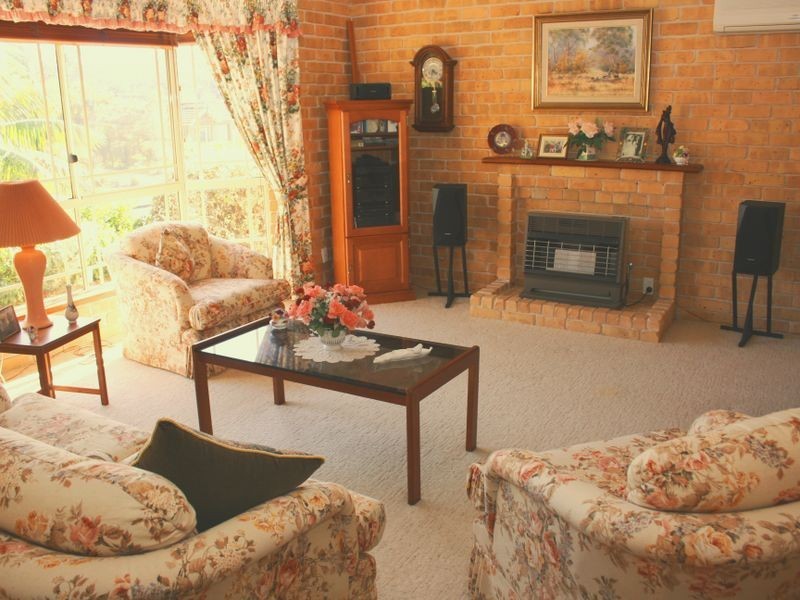 123 James Sea Drive, Green Point NSW 2251