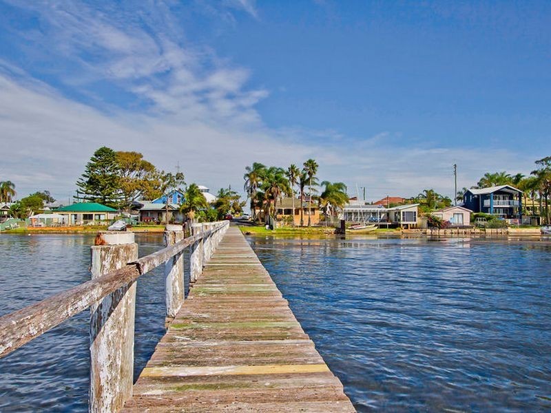 8 Cross Street, Toukley NSW 2263