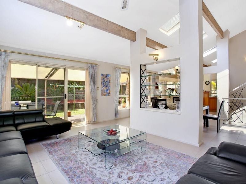 11 Bronzewing Drive, Erina NSW 2250