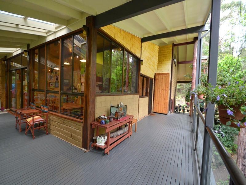 9 Riatta Street, Erina NSW 2250