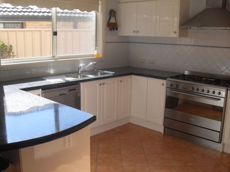 16 Tranquil Close, Green Point NSW 2251