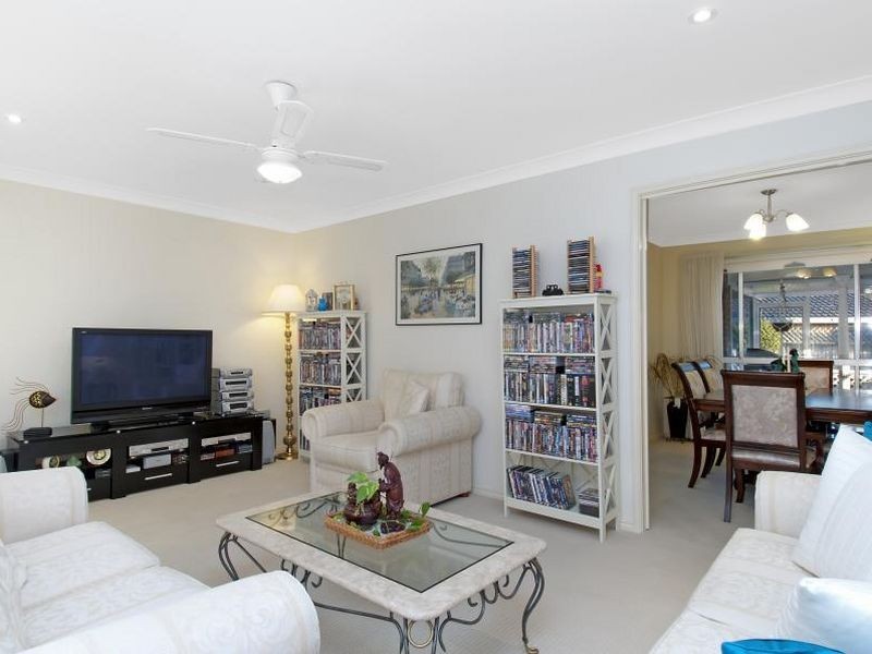 10 Henzel Road, Green Point NSW 2251